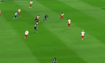 1635973703769053936.gif